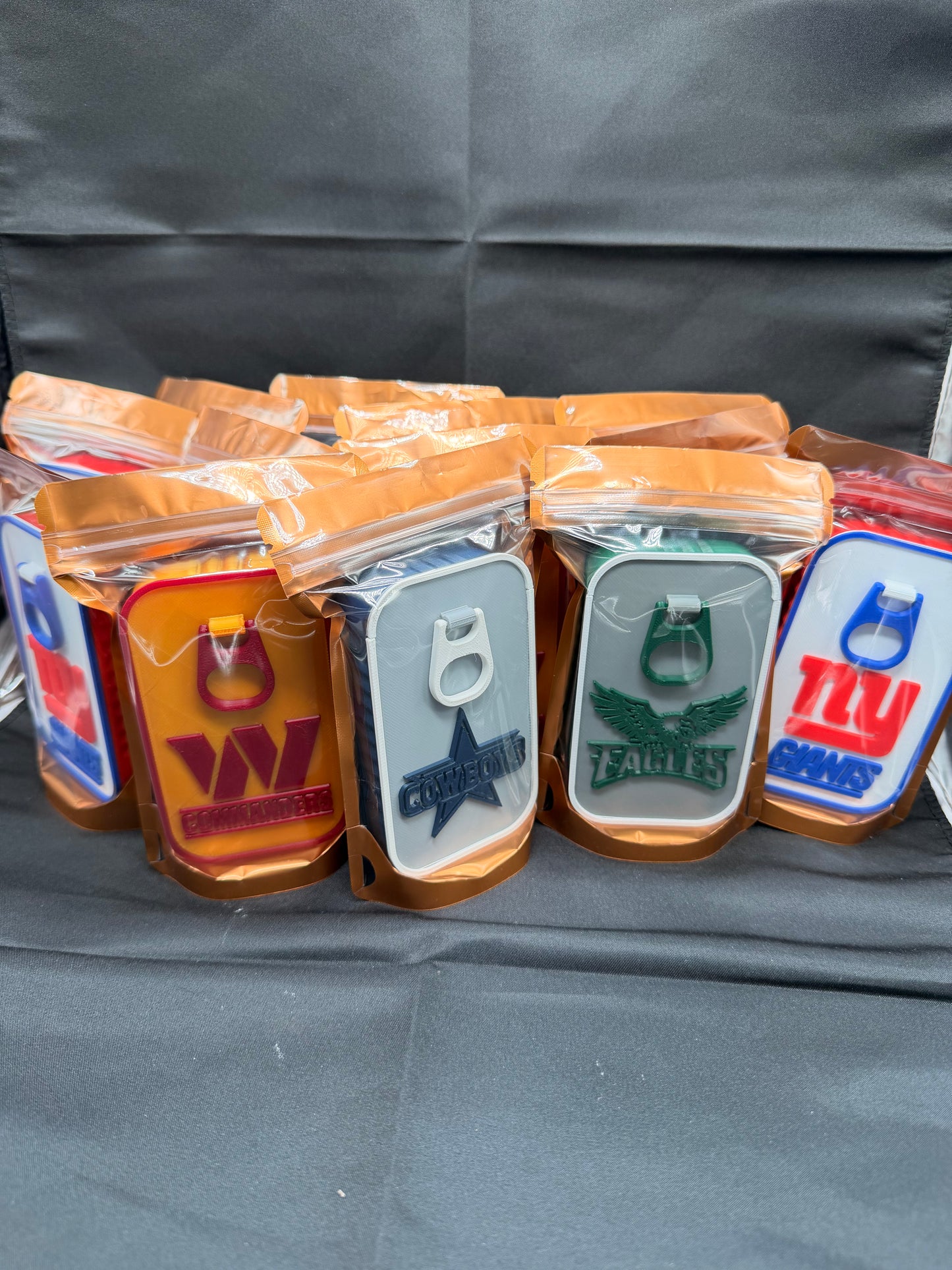 TIN CAN FOOTBALL BAG CHARM KIT